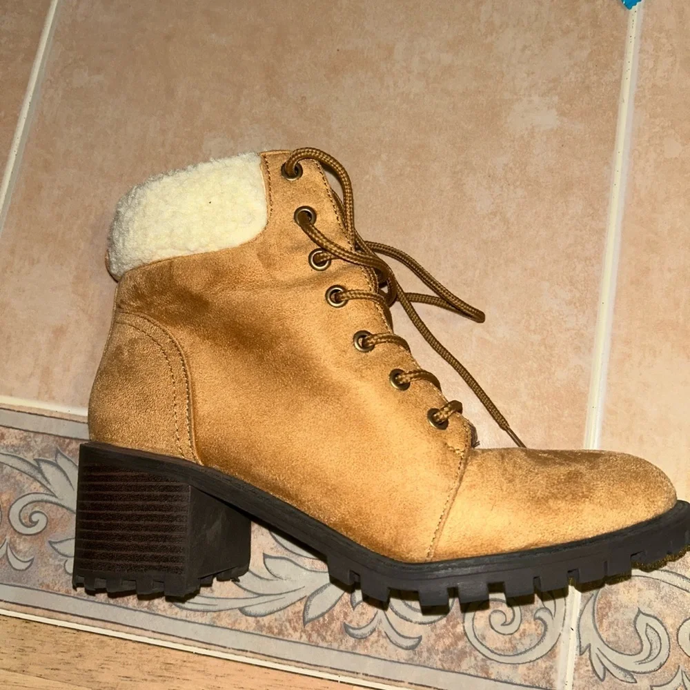 Cozy Tan Lace-Up Boots with Faux Fur - Picture 2 of 7